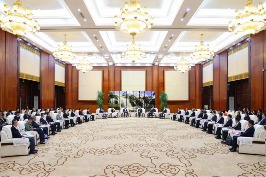 IBI was invited to participate in the group visit to Guizhou for an inspection trip by top enterprises.